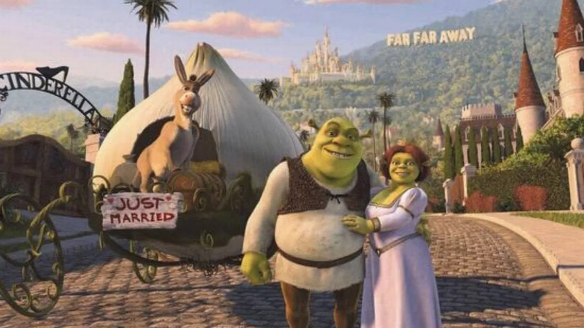Couple's iconic Shrek-themed wedding complete with fairytale guests go viral