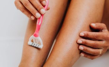 5 Shaving Creams for Sensitive Skin: Why Beauty Experts Choose Eos Lotion, Vanicream, and More