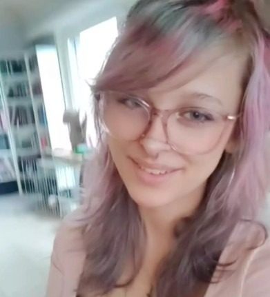 Woman Left ‘Physically Paralyzed’ From Heartbreak, Can’t Walk After ‘Traumatic’ Breakup