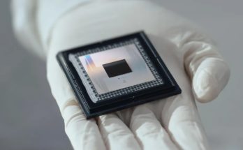 Google unveils 'mind-boggling' quantum computing chip