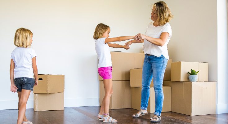 A Millionaire Gifted Me a House as a Mother of 5 – When I Entered and Read the Note Left Inside, I Froze in Shock