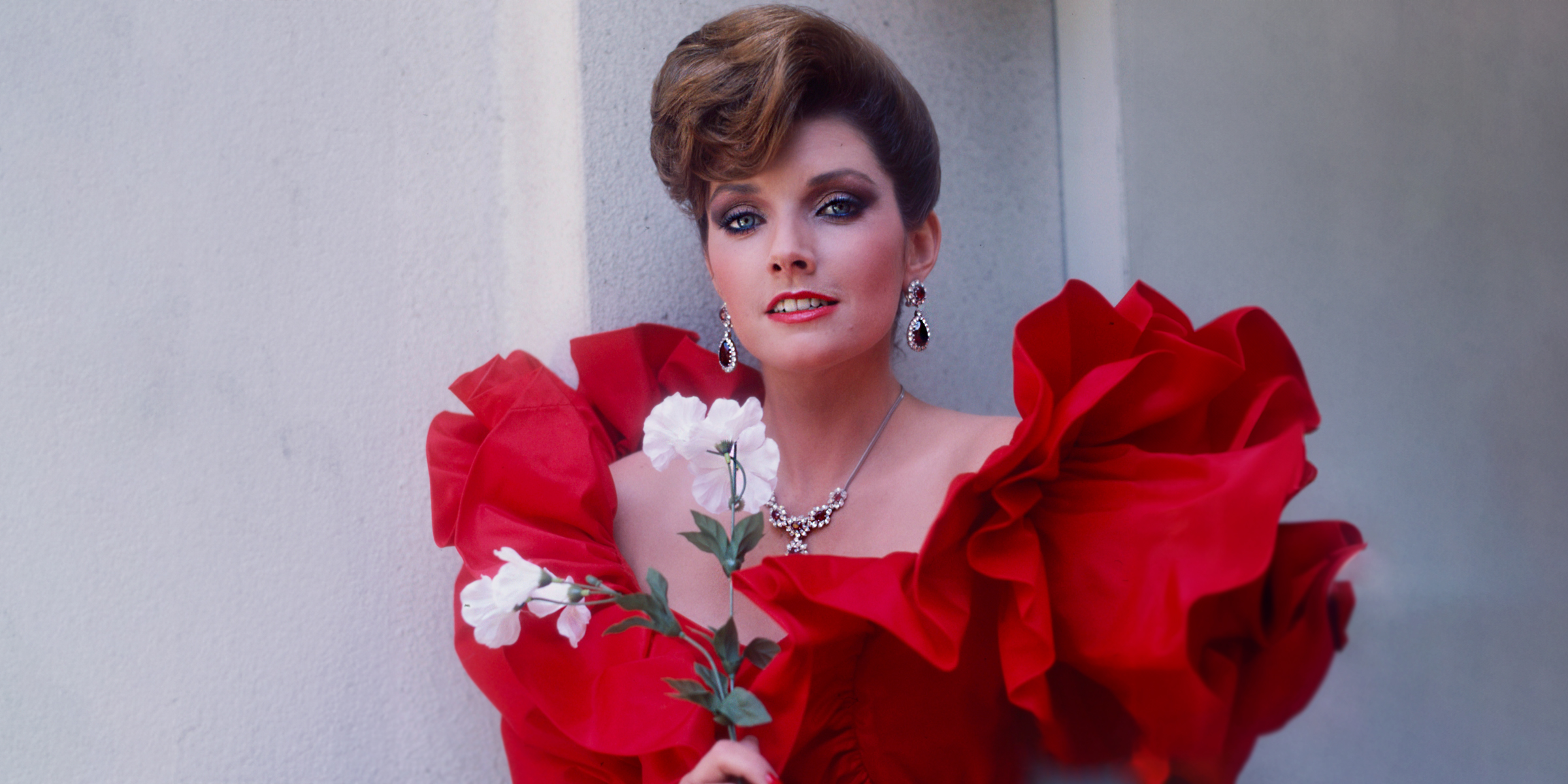 This Former Child Star of the 60s Chose a New Name & New Career After Hollywood Fame – Inside Her Life