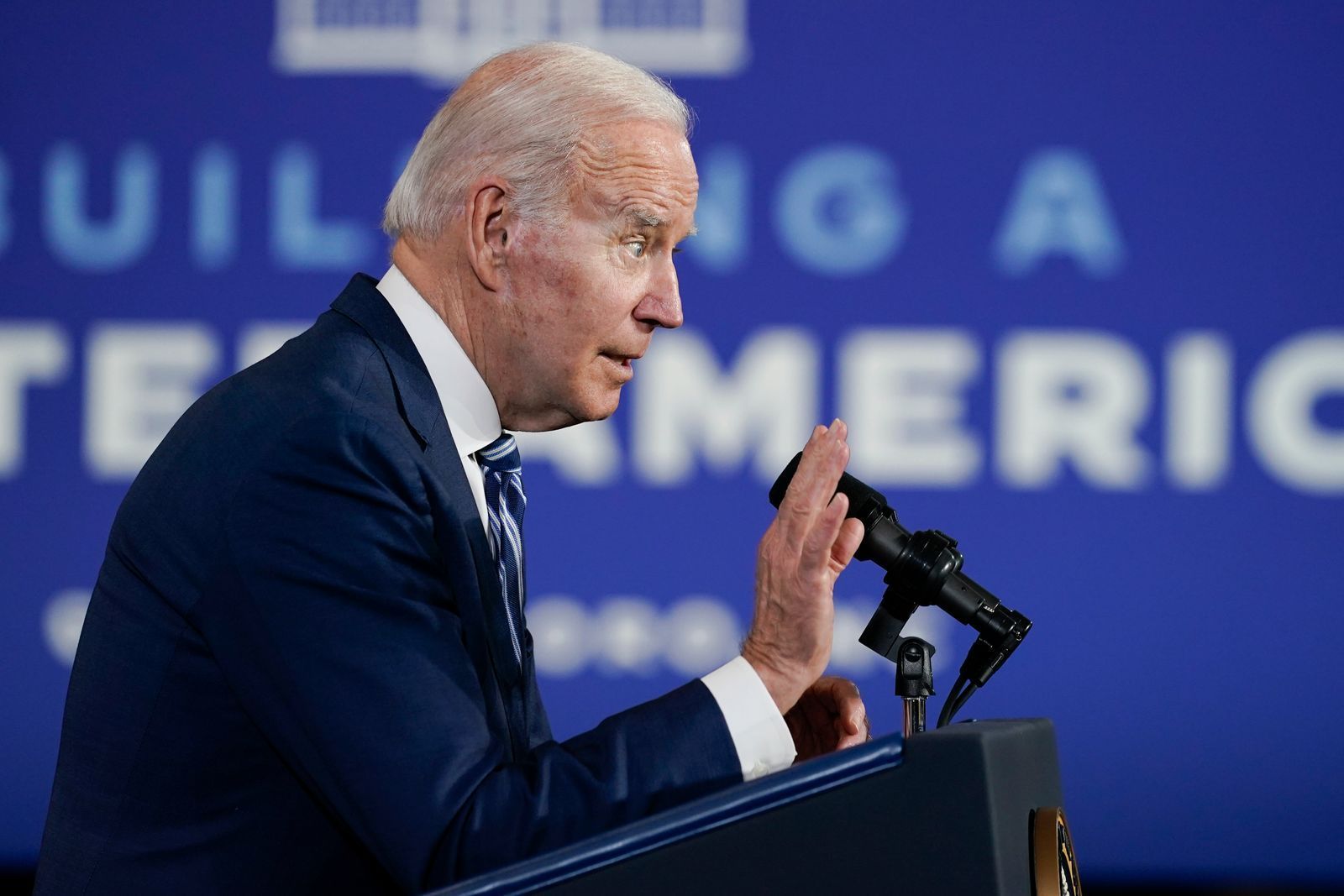 Biden commutes sentences for 1,500, pardons 39 convicted of non-violent crimes