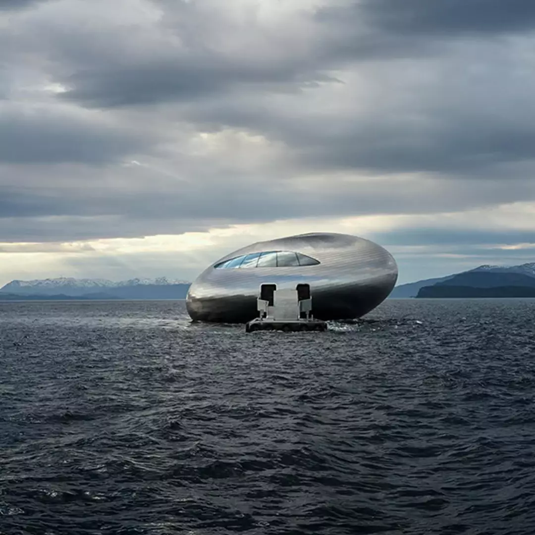 Inside the exclusive restaurant in the middle of the ocean where one meal costs $1,634