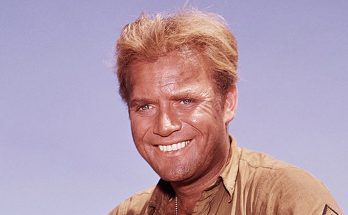 Vic Morrow Left 2 Daughters Behind After He Was Accidentally Killed on Set — Only One of Them Is Still Alive Now