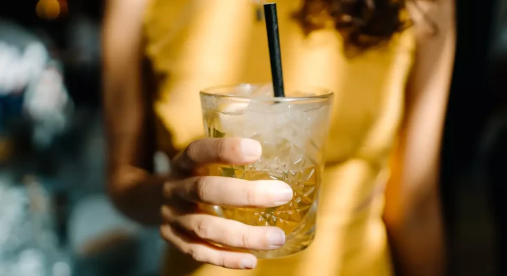 Psychotherapist reveals how a ‘normal’ person thinks about alcohol and warns it might ‘upset a lot of people’