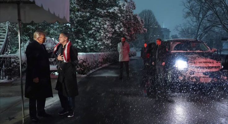 See Trump greet Marc Fogel at White House..Read_More_in_Comments👇