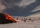 Italy’s warning to ‘wild’ tourists skiing on erupting Mount Etna volcano