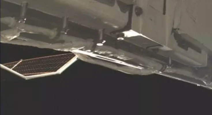 People are mind-blown after rare image taken by top-secret spacecraft is shared for first time