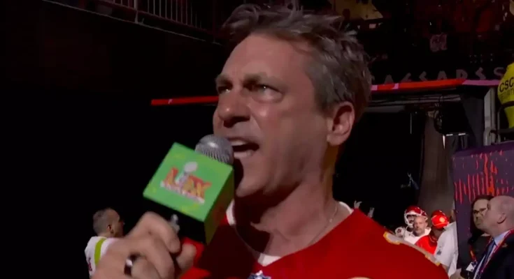 Viewers in stitches as Jon Hamm makes huge mistake in bizarre Super Bowl moment