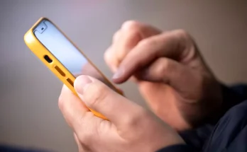 Urgent warning for iPhone users after Apple is targeted by ‘extremely sophisticated’ security threat