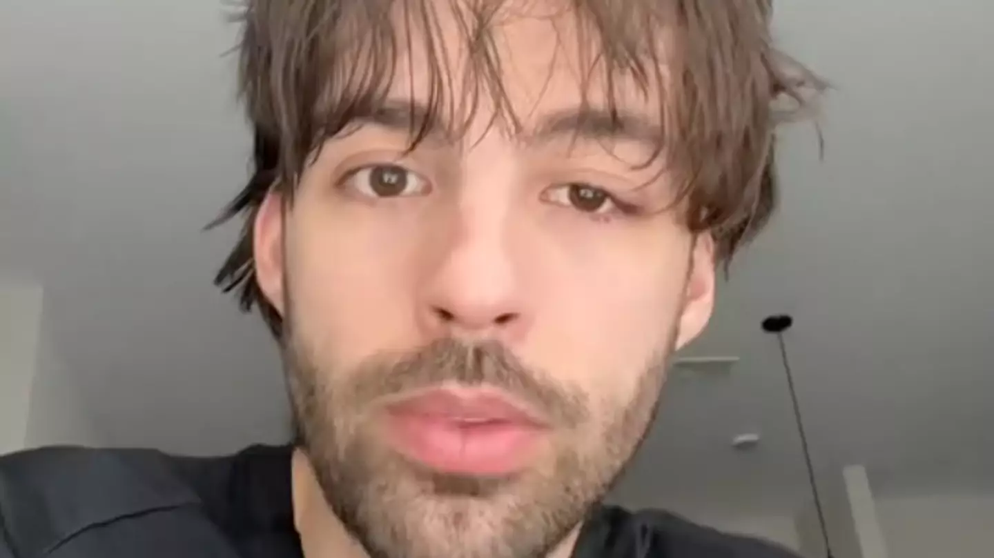 Plane passenger has the last laugh after being asked to move from his window seat by angry dad