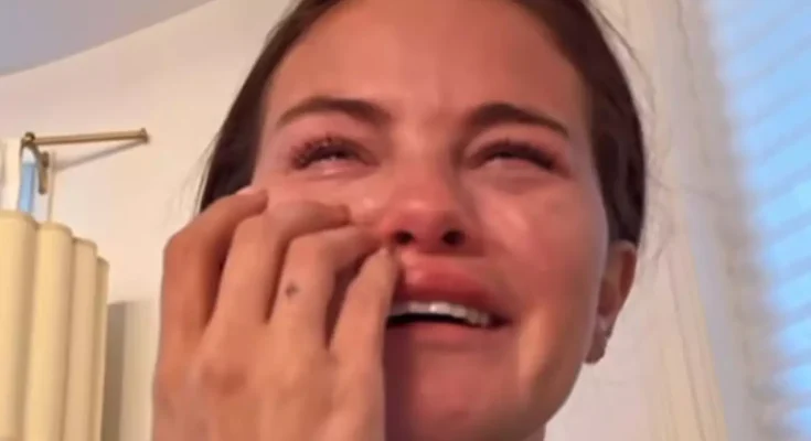 Selena Gomez 'loses 715k followers' in last 30 days after posting video crying following Trump order