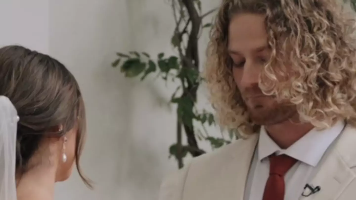 People left stunned after best man admits during speech he was dating the bride when she met groom