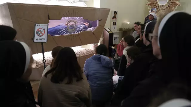 Worshippers flock to view preserved body of teen born in UK dubbed 'God's influencer'